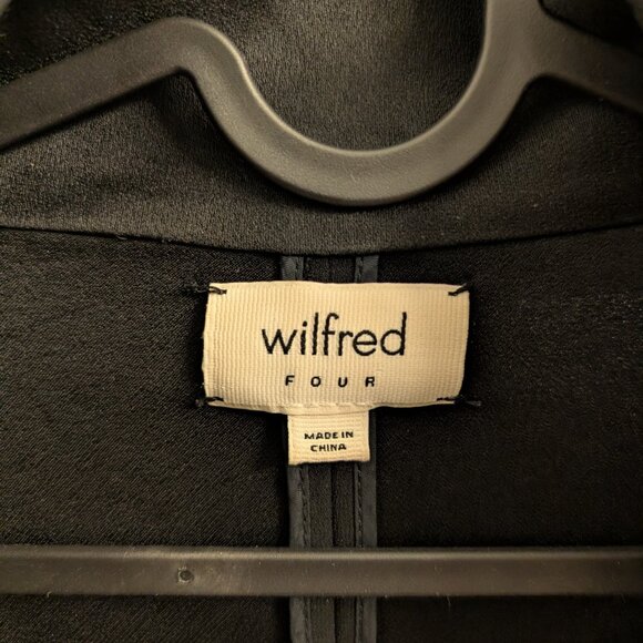 Aritzia Wilfred chevalier jacket/blazer - size 4. - Picture 2 of 6